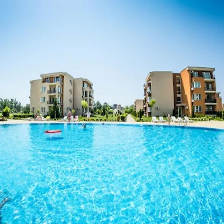 At Sunny Beach, Апартаменти *