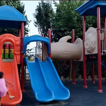 Апартаменти At Sunny Beach, Сонячний Берег