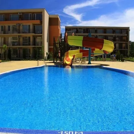 At Sunny Beach, Апартаменти Сонячний Берег